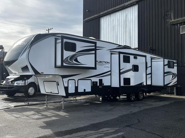 2021 Grand Design Reflection 311BHS 31 Foot Fifth Wheel Trailer with 4 Slides Ou image 5
