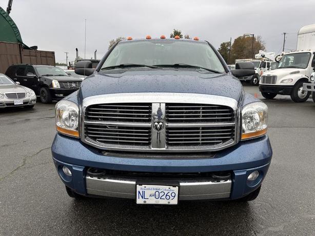 2006 Dodge Ram 2500 Laramie Quad Cab Long Box 4WD Cummins Turbo Diesel image 8
