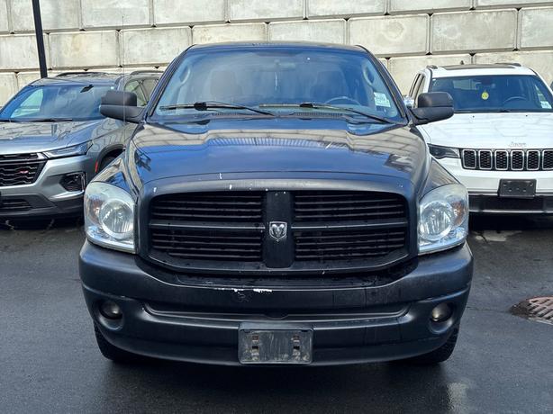 2007 Dodge RAM 1500 4WD Quad Cab 140.5 SLT | Cruise Control! image 2