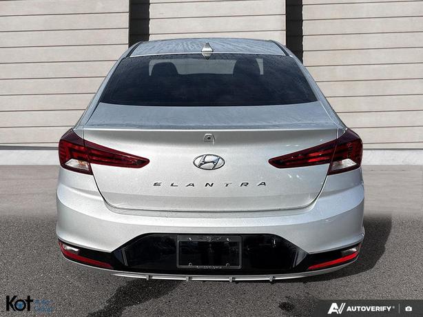 2020 Hyundai Elantra Preferred Sun image 5