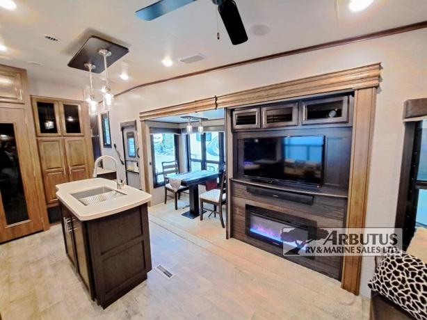 Used 2019 Jayco Eagle 317RLOK image 7