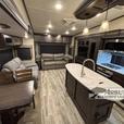 Used 2021 Grand Design Reflection 337RLS thumbnail image 4