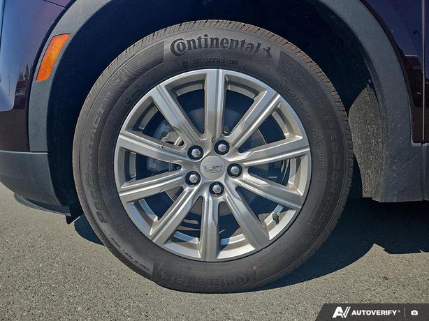 2021 Cadillac XT4 AWD Premium Luxury | No Reported Accidents! image 6