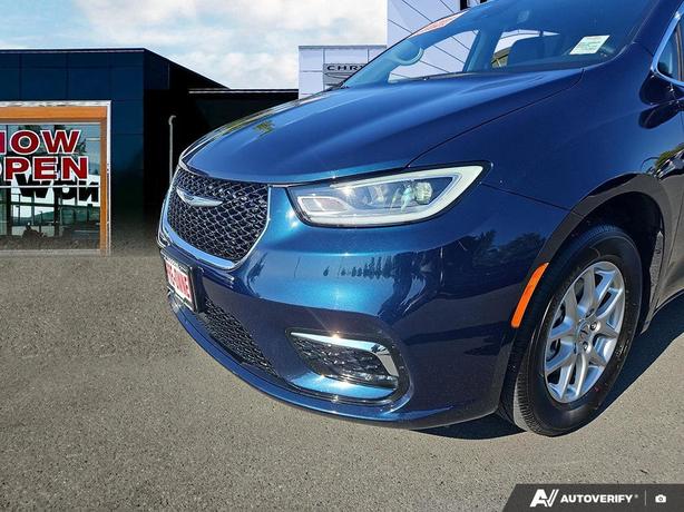2024 Chrysler Pacifica Touring-L FWD | Blind Spot Monitor | Bluetooth Connectivi image 8
