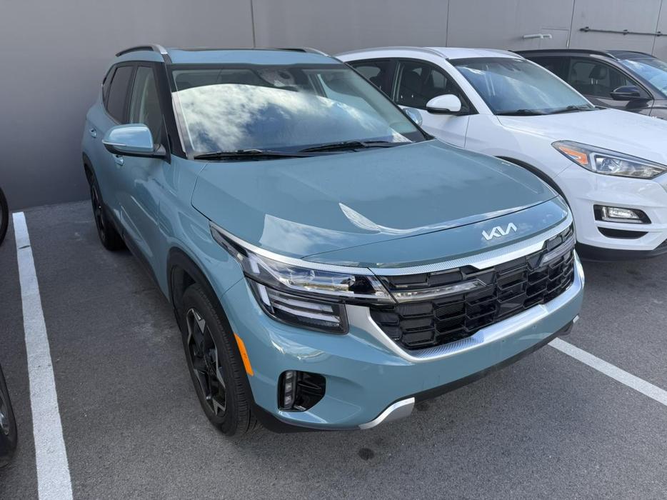 2025 Kia Seltos Ex Premium display photo