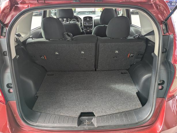 2017 Nissan Versa Note SV - Heated Seats, Bluetooth, A/C, Automatic image 8