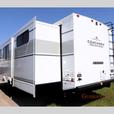 Used 2025 Coachmen RV Freedom Express Ultra Lite 320BHDS thumbnail image 4
