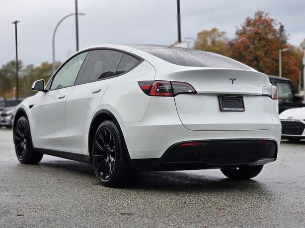 2021 Tesla Model Y Standard Range - No Accidents, Black Interior image 7