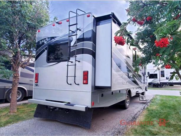 Used 2015 Fleetwood RV Terra SE 31C image 4