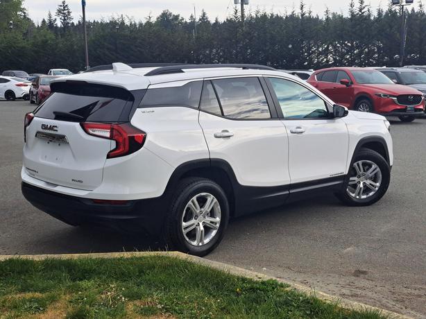 2024 GMC Terrain AWD - Heated Seats, Back-Up Camera image 6
