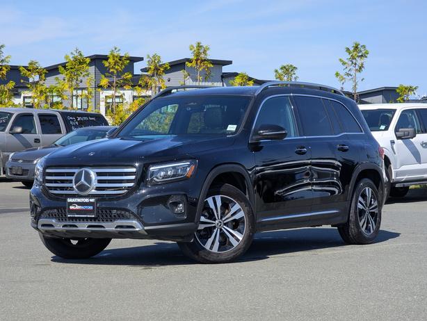 2024 Mercedes-Benz GLB 4MATIC image 1