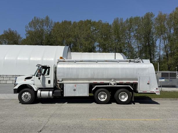 2009 International 7500 4400USG Fuel Tanker Truck With Air brakes Diesel image 6
