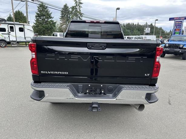 2024 Chevrolet Silverado 3500 LT image 4