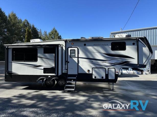 Used 2022 Keystone RV Montana High Country 281CK image 3
