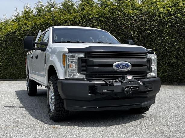 2017 Ford F-250 SuperDuty XL Crew Cab 4WD image 2