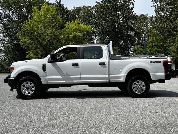 2017 Ford F-250 SuperDuty XL Crew Cab 4WD image 6