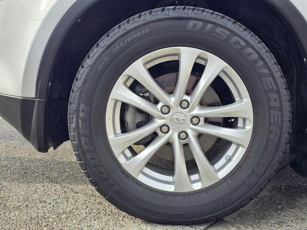 2010 Infiniti FX35 AWD 4dr image 5