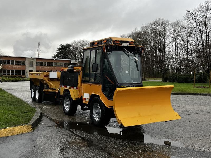 2015 Camoplast SW 4S MT6 Articulating Plow Diesel with Sander Trailer display photo