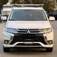 2018 Mitsubishi Outlander PHEV thumbnail image 2