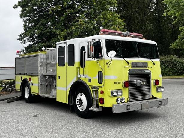 1995 Freightliner FL086 M2 106 Cummins Pumper Fire Truck image 1