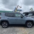 2018 Jeep Renegade Sport FWD with Backup Camera and Bluetooth thumbnail image 7