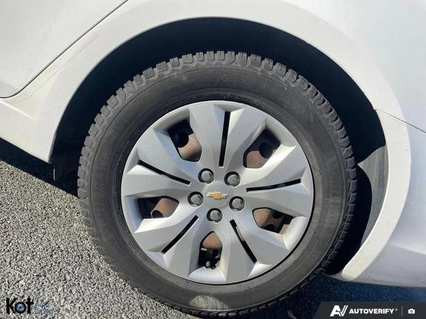 2015 CHEVROLET CRUZE image 6