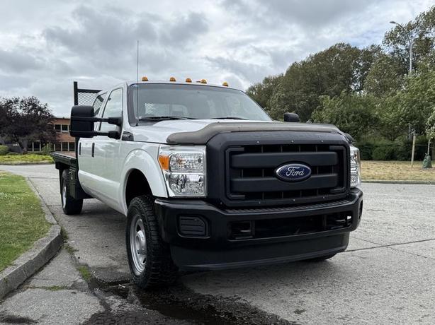 2015 Ford F-350 SD XL SuperCab 9-Foot Flatdeck 4WD image 2