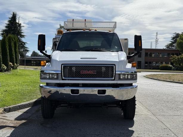 2009 GMC C5500 4X4 Topkick Service Truck Diesel image 3