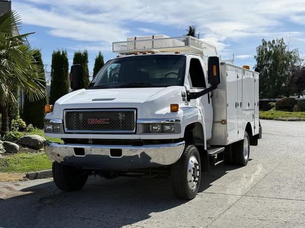 2009 GMC C5500 4X4 Topkick Service Truck Diesel image 4