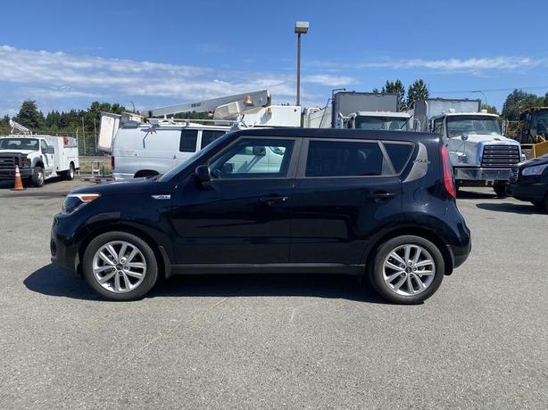 2017 Kia Soul EX Front Wheel Drive image 3