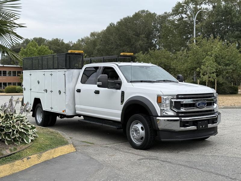 2020 Ford F-550 XLT Crew Cab 4x4 Service Truck display photo