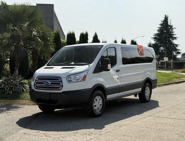 2017 Ford Transit XLT 8-Passenger Van 4X4 image 3