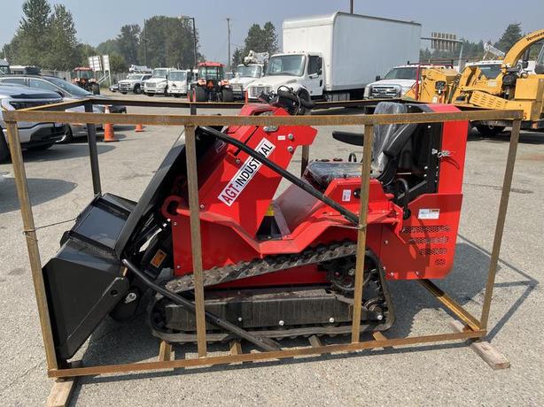 2025 AGT SDA-140T(Z) Mini Track Skid Steer with 44" Bucket – Gas-Powered, New  image 2