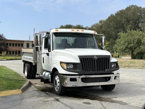 2012 International TerraStar 10-Foot Diesel Dump Truck image 2