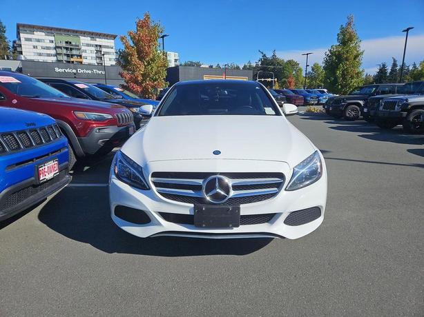 2016 Mercedes-Benz C-Class C 300 4MATIC | Heated Seats | Cruise Control! image 2