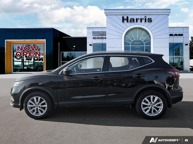 2023 Nissan Qashqai AWD SV CVT | Blind Spot Monitor | Cruise Control! image 3