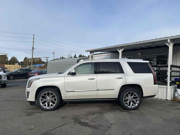 2016 Cadillac Escalade image 4