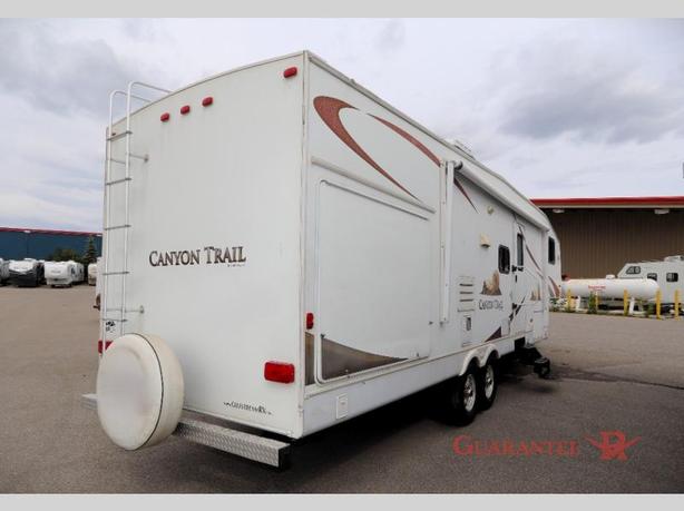 Used 2011 Gulf Stream RV Canyon Trail 32 FRTG XLT image 5