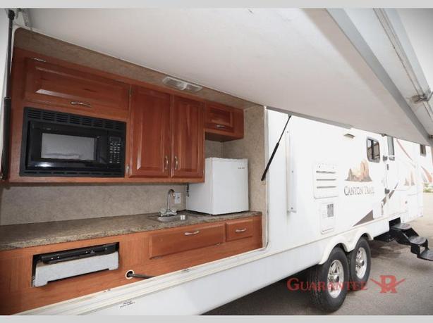Used 2011 Gulf Stream RV Canyon Trail 32 FRTG XLT image 6