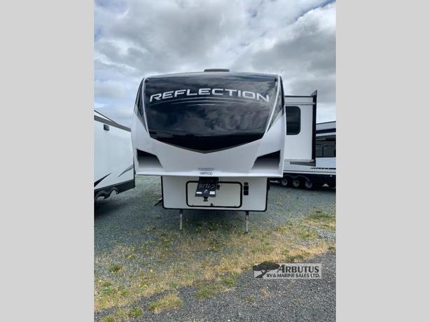 Used 2022 Grand Design Reflection 337RLS image 2