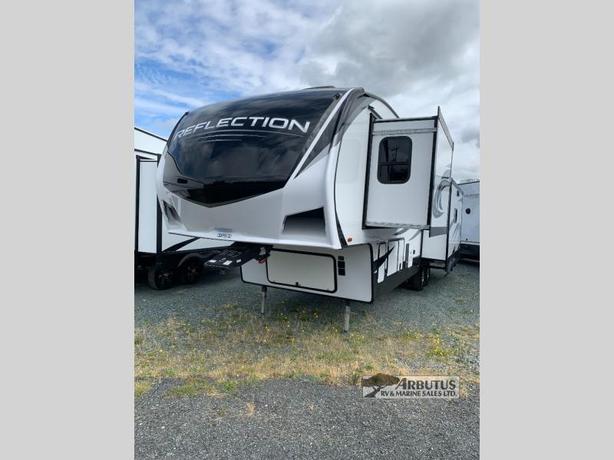 Used 2022 Grand Design Reflection 337RLS image 3