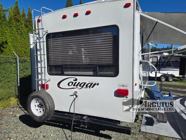 Used 2011 Keystone RV Cougar 276RLSWE image 4