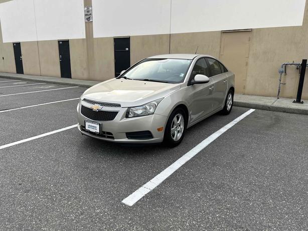 2013 Chevrolet Cruze image 3