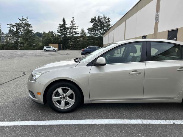 2013 Chevrolet Cruze image 6