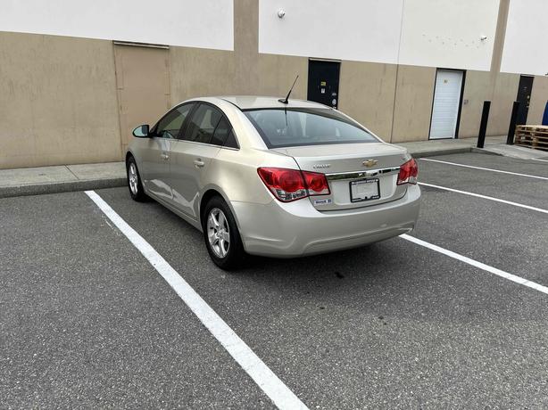 2013 Chevrolet Cruze image 8