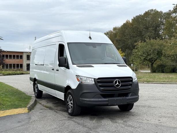 2019 Mercedes-Benz Sprinter 3500 High Roof Cargo Van 170-inch WheelBase image 2