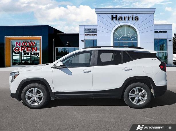 2024 GMC Terrain AWD 4dr SLE | Back-Up Camera | No Reported Accidents! image 3