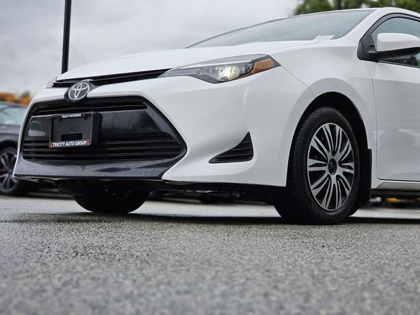 2019 Toyota Corolla LE - Forward Collision Mitigation, Lane Departure image 7
