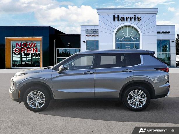 2024 Mitsubishi Outlander SE | No Reported Accidents | Heated Seats | Cruise Con image 3