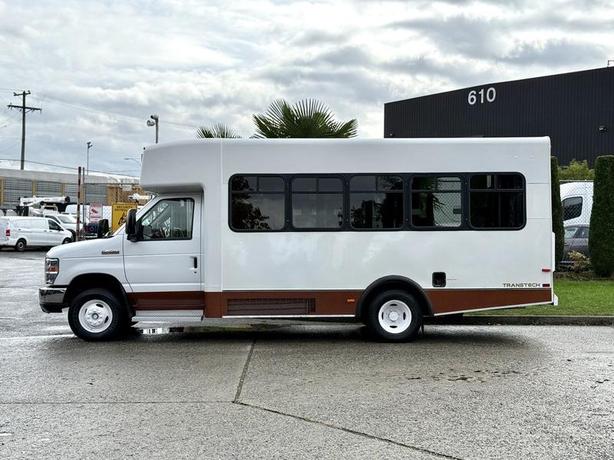 2014 Ford Econoline E450 14-Passenger Bus with Wheelchair Lift image 6